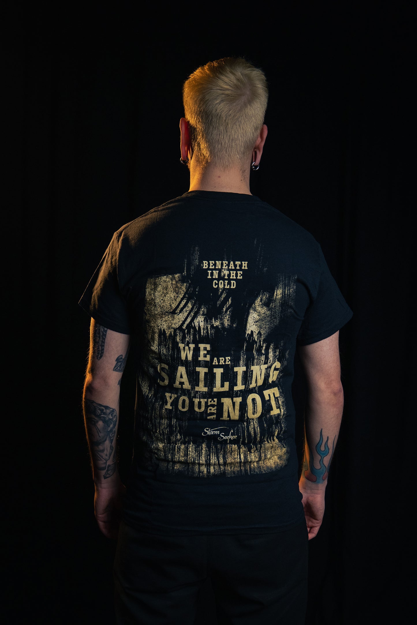 Storm Seeker - T-Shirt „Beneath in the Cold“ Unisex